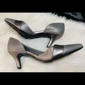 Life Stride Pointy Toe Heels Sz 9 NWT